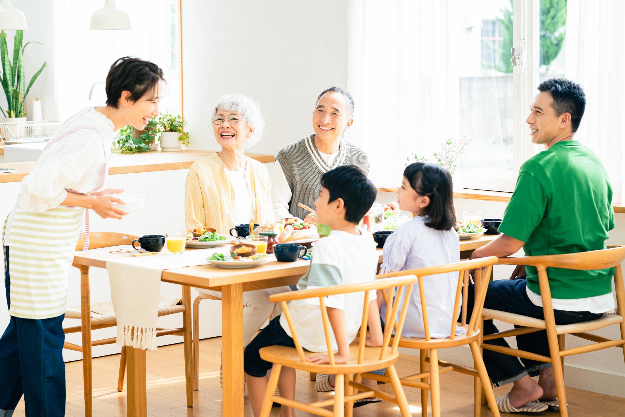 二世帯住宅はやめた方がいい?デメリットだらけと言われる理由やメリット、気をつけるポイントを解説! | 注文住宅・家を建てるなら一建設株式会社