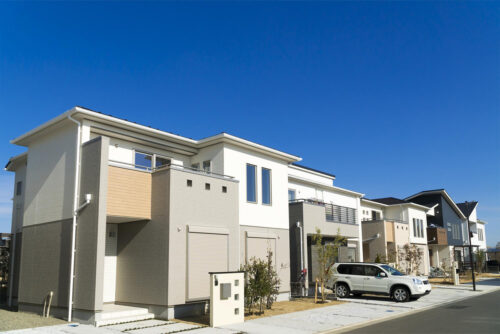 建売住宅と分譲住宅の違いは?それぞれの特徴やメリット、向いている方などを解説 | お役立ち情報|一建設のリーブルガーデン