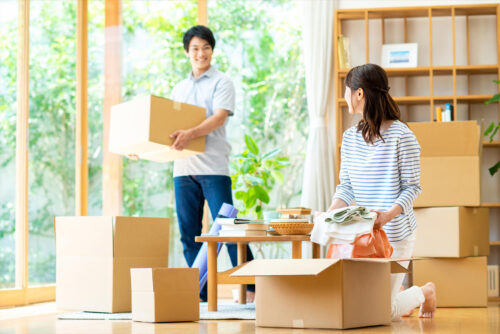 「新築一戸建てへの引っ越し前にやることは?リストや引っ越し後の手続きなどを解説」のアイキャッチ画像