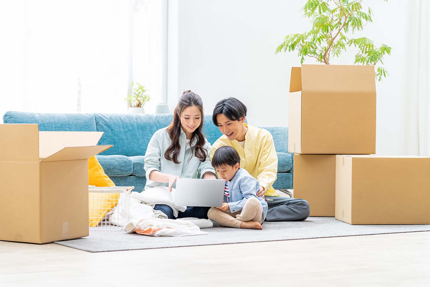 引っ越しでやることは？時期別チェックリストと必要な手続きを完全解説」のアイキャッチ画像