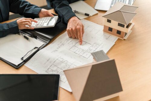 「規格住宅とは？注文・建売住宅との違いやメリット・注意点、向いている方を解説」のアイキャッチ画像